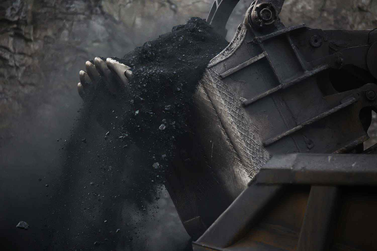 На дворе 2022 год. Почему правительство разрешает строительство новой угольной шахты?