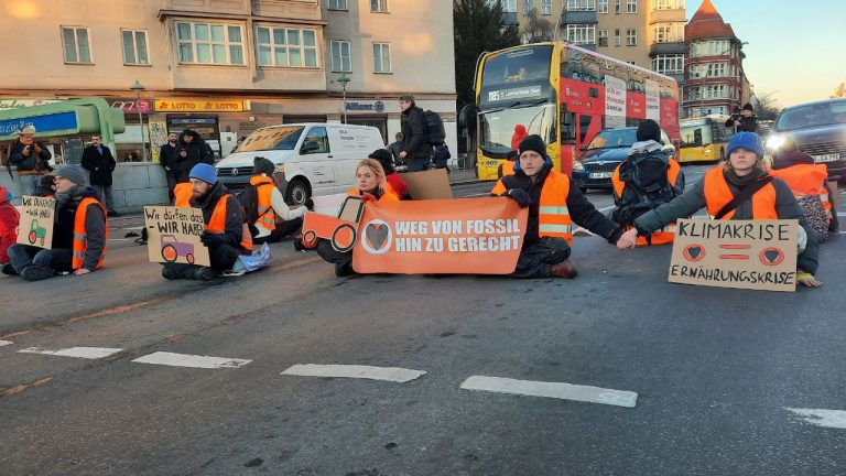 ООН и Европа не должны криминализировать их