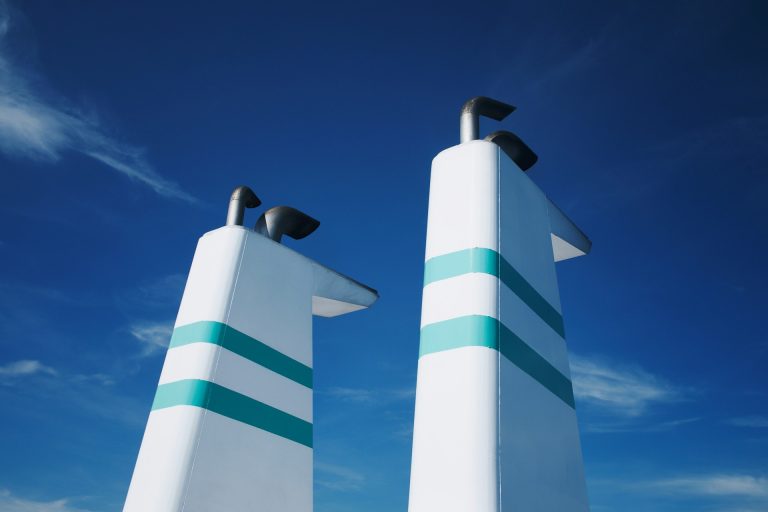 «Катастрофист» Хансен сражается с МГЭИК