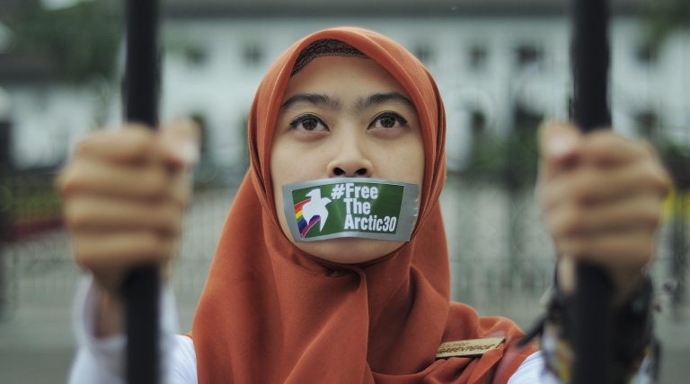 Путин против Гринпис: история «Арктической 30» и почему она важна и сегодня