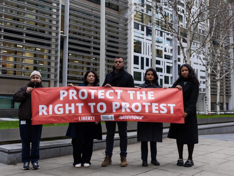 Критическая просто остановить массовое слушание нефть в апелляционный суд