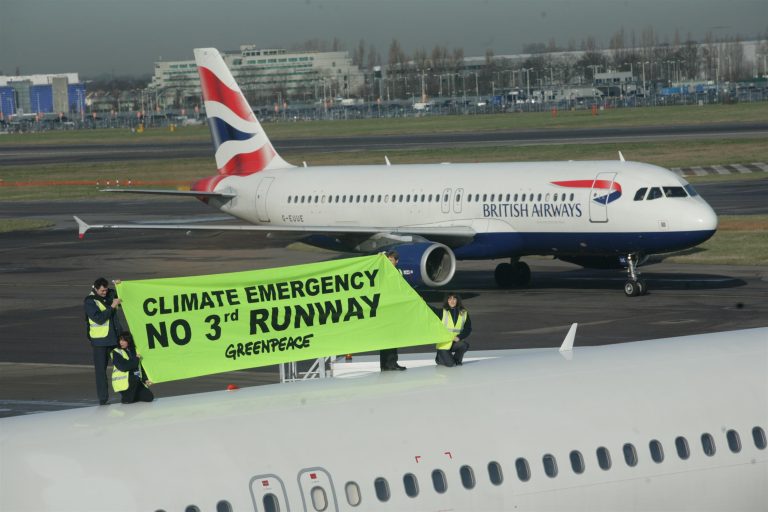 Почему расширение аэропорта — плохая экономика