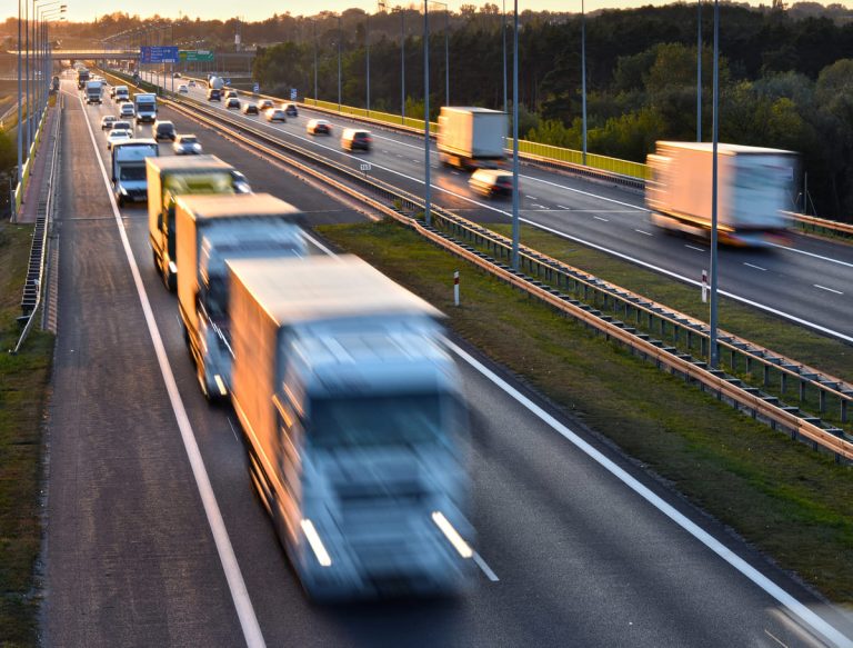 В 2023-6,8%растут только транспорт