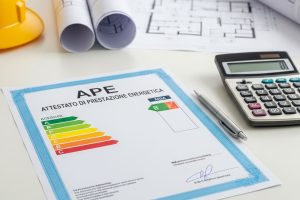 Если сертификат APE истек, он также должен быть передан в случае проката TACITO