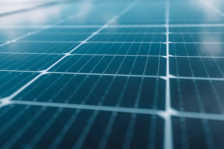 Фотоэлектрический кремний-перовский, новая максимальная эффективность составляет 34,58%