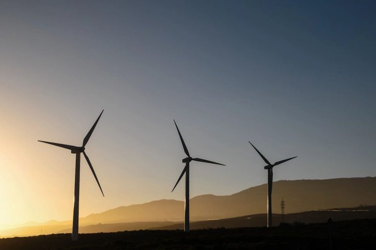 Почему ветряная ферма в Европе замедляется?