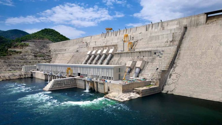 Самая большая плотина в Африке в Эфиопии в Эфиопии