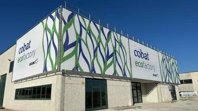 Бэтмен прибывает в Абруццо, первый национальный промышленный центр для переработки батарей