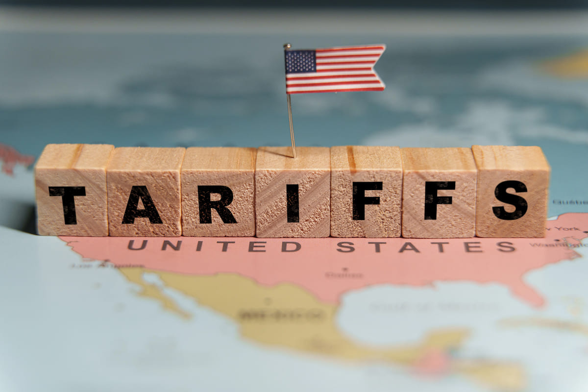 Торговля США, тарифы до 3403% на азиатские панели