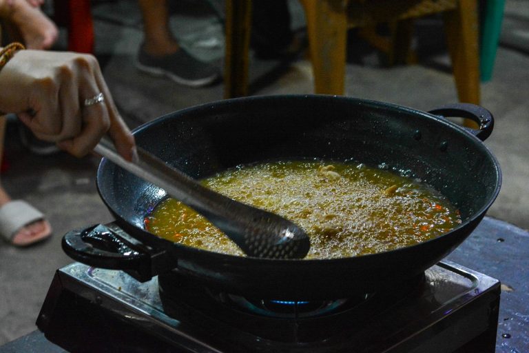 Детали для автомобилей и дома из отработанного масла для жарки: альтернатива материалам ископаемого происхождения