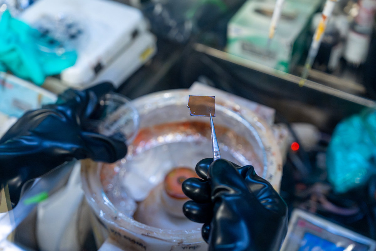 Перовскиты с двумерной запрещенной зоной идеально подходят для тандемных фотоэлектрических систем