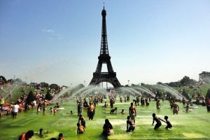 Во Франции побиты температурные рекорды, тепловая волна охватывает Европу