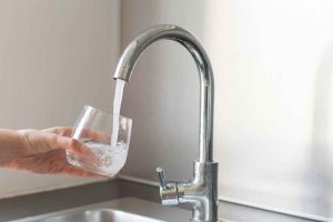 Жажда истины: почему Италия потребляет больше воды, чем любая страна в Европе, но одна семья из трёх не доверяет крану
